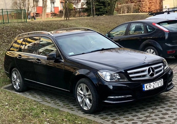 Mercedes-Benz Klasa C cena 35900 przebieg: 325000, rok produkcji 2012 z Kraków małe 379